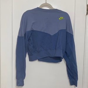 Blue Nike cropped pullover, size Large
